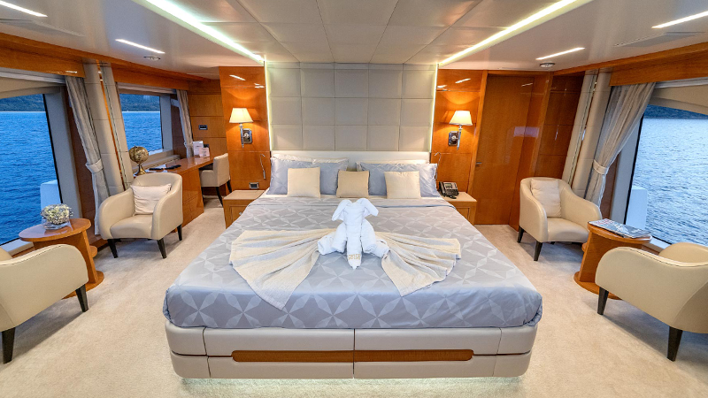 pattaya-yacht-booking-poseidon02